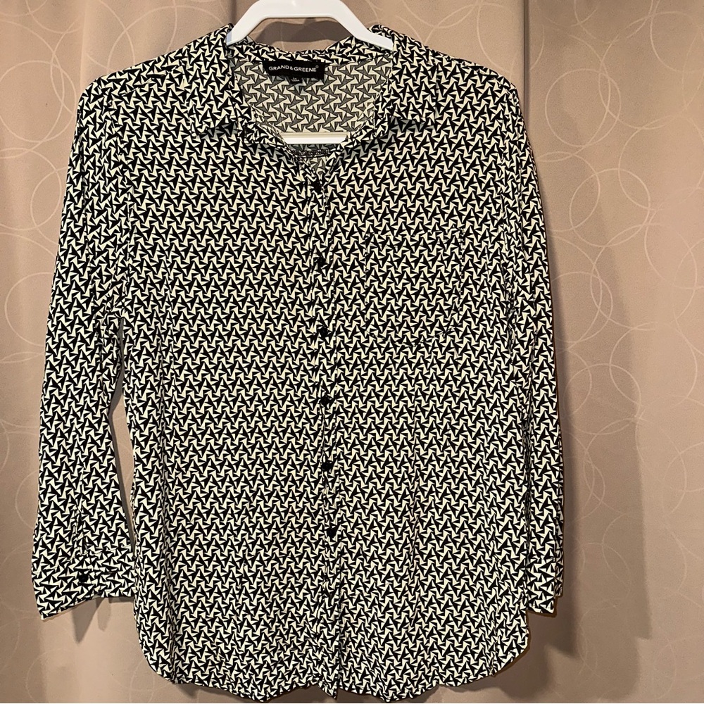 Women's Grand & Greene Black And White Geometric Button-up Blouse Size Medium